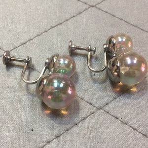 Gorgeous Screw Back Vintage Earrings